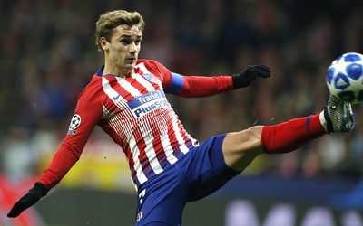 IM电竞热议-阿拉纳这球越位了吗边裁举旗又放下